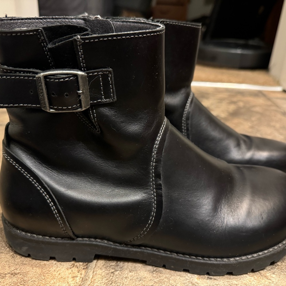 Black Birkenstock Stowe Size 40R